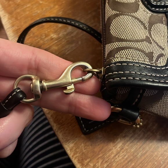 Coach Wristlet - Picture 4 of 6
